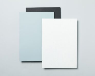 Glossy vs Matte: Which Paper Should You Choose?